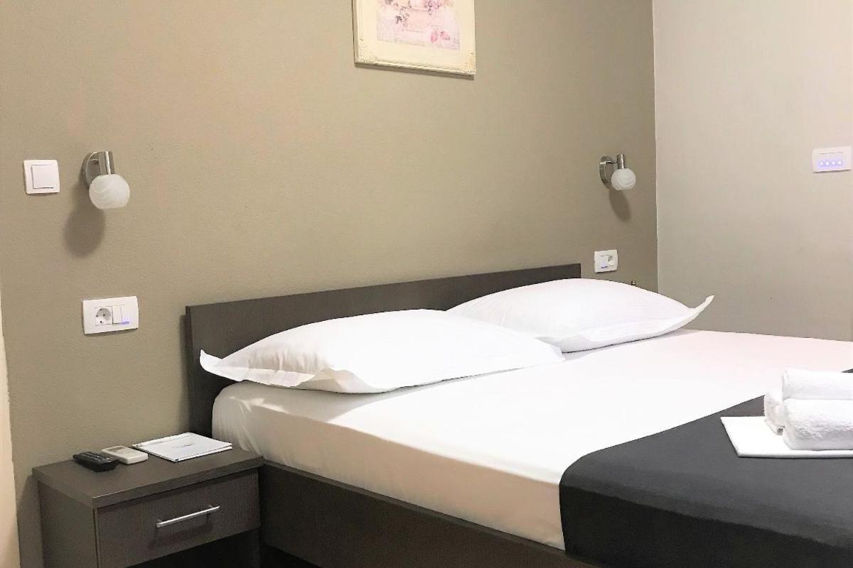Berulia Rooms Брела Екстериор снимка